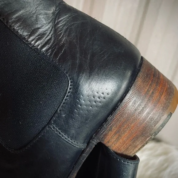 VTG? Distressed PRADA Wmn's Ankle Boots sz 6.5 37 Black Leather pull on Booties - Picture 6 of 11